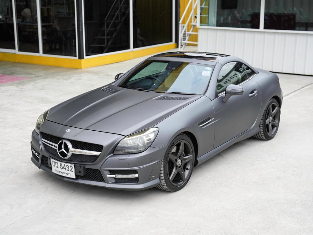 Mercedes-Benz SLK200 Kompressor (R172) จดปี 2015 ดาวห์เริ่มต้นที่ 49,000 บ. Mercedes-Benz SLK200 Kompressor (R172) จดปี 2015 ดาวห์เริ่มต้นที่ 49,000 บ.