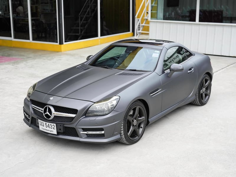 Mercedes-Benz SLK200 Kompressor (R172) จดปี 2015 ดาวห์เริ่มต้นที่ 49,000 บ.
