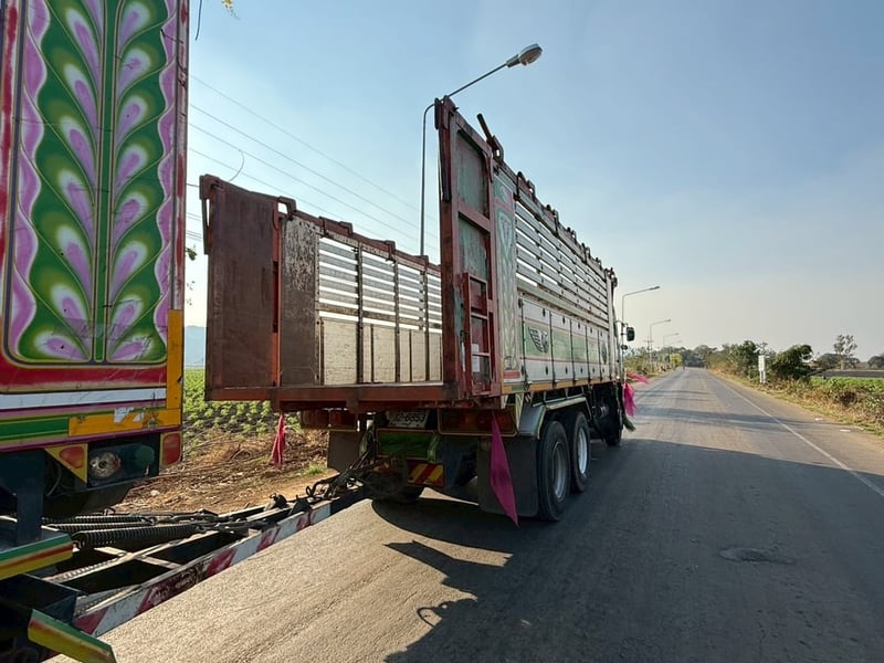 ขายครับ 344 ปี56 ใส่ของได้  30 ตัน