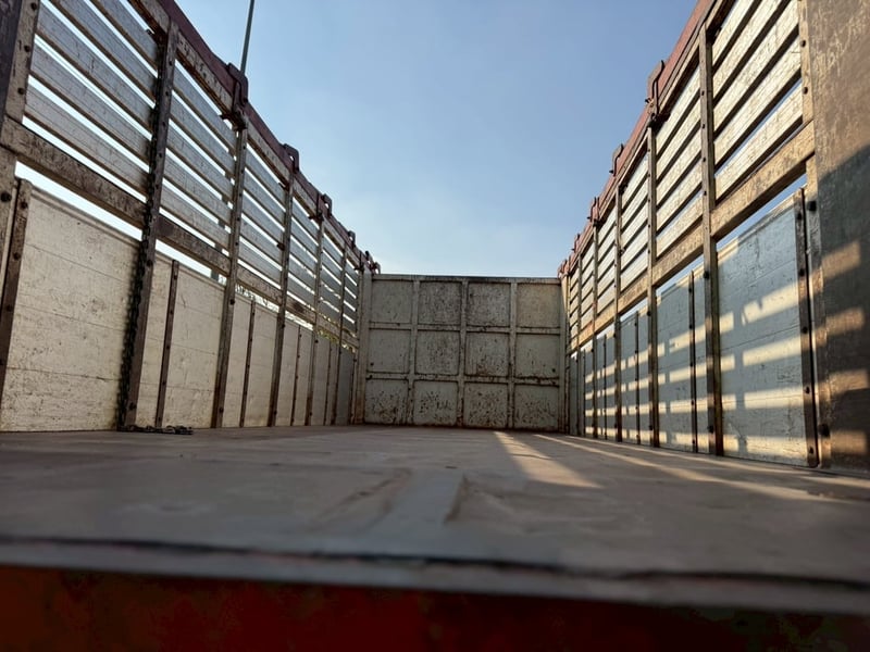 ขายครับ 344 ปี56 ใส่ของได้  30 ตัน