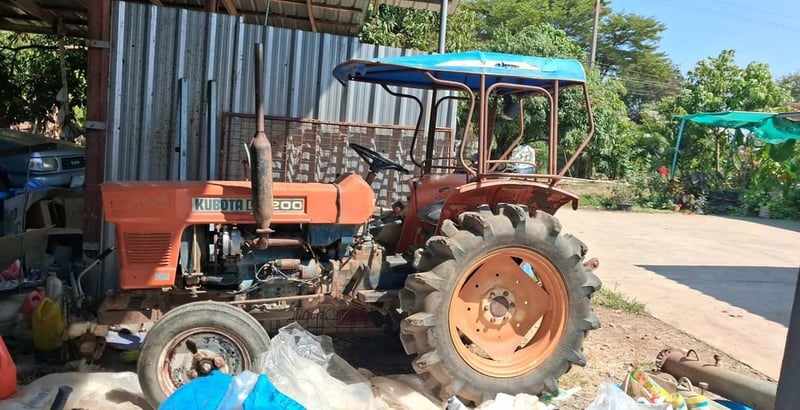 รถไถคูโบต้ารุ่นL2000