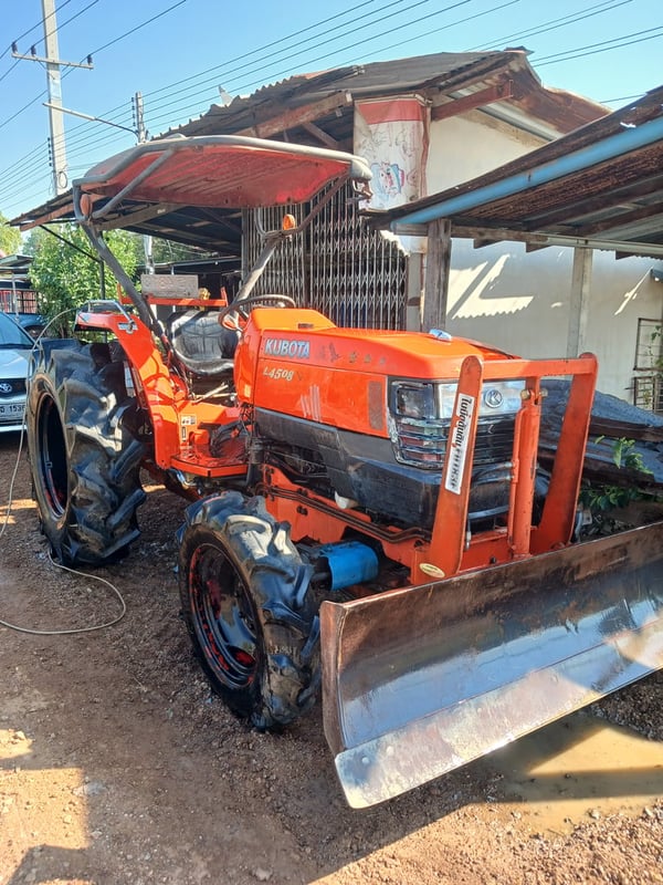รถไถคูโบต้ารุ่นL4508ใบมีด