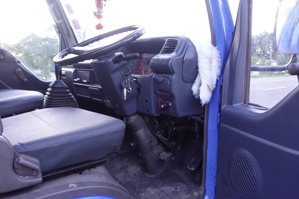 ISUZU NKR 110แรงม้าปี39รถห้างแท้ออกจากศูนย์เครื่องเยี่ยมแน่นปึ๊ก เกียร์ดีเบรคดี ระบบไฟครบ รถสวยๆพร้อมใช้พร้อมโอนทั่วไทย ISUZU NKR 110แรงม้าปี39รถห้างแท้ออกจากศูนย์เครื่องเยี่ยมแน่นปึ๊ก เกียร์ดีเบรคดี ระบบไฟครบ รถสวยๆพร้อมใช้พร้อมโอนทั่วไทย