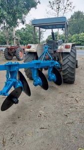 ขายครับ รถใช้งานอยุ่ มีดันหน้า ผาล3  1ชุด    สภาพตามรูปเลยครับถ่ายจากงานจริง  โทร081-8108927