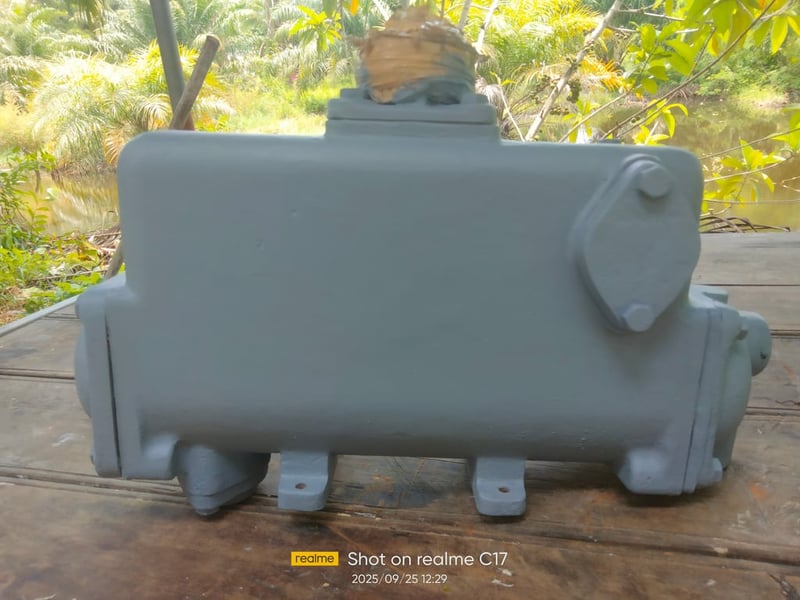 คูลเลอร์เครื่องยนต์เรือ