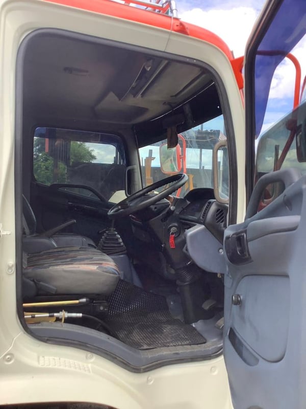 HINO FC 165แรงม้า รถบรรทุก 6ล้อ บรรทุกน้ำ ปี2003