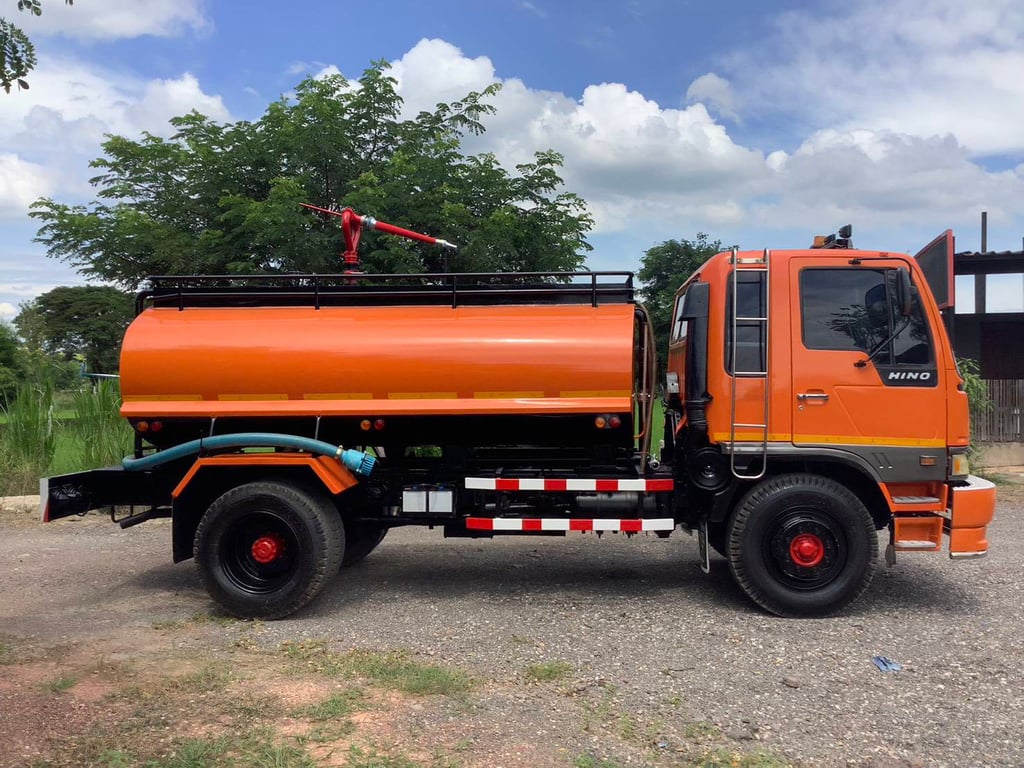 HINO FF 195แรงม้า รถบรรทุก 6ล้อ บรรทุกน้ำ ปี1994