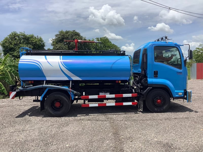 ISUZU FRR 210แรงม้า รถบรรทุก 6ล้อ บรรทุกน้ำ ปี2016 ISUZU FRR 210แรงม้า รถบรรทุก 6ล้อ บรรทุกน้ำ ปี2016