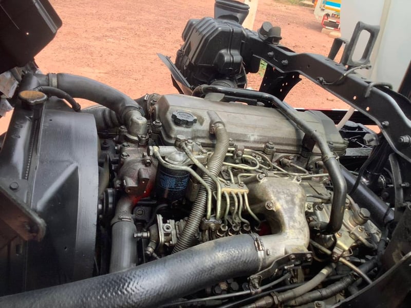 HINO FC 150แรงม้า รถบรรทุก 6ล้อ บรรทุกน้ำ ปี2006