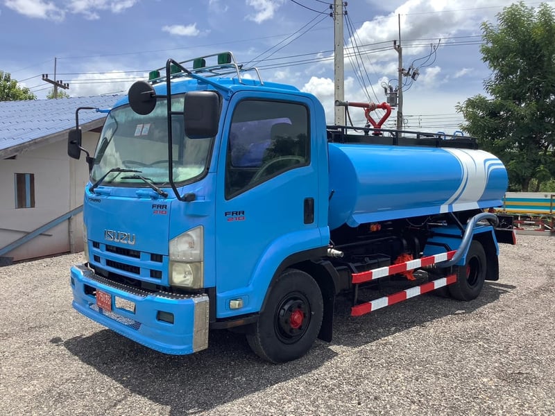 ISUZU FRR 210แรงม้า รถบรรทุก 6ล้อ บรรทุกน้ำ ปี2016