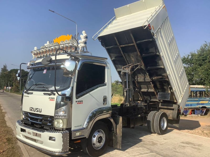 ISUZU FRR 190แรงม้า รถบรรทุก 6ล้อ ดั้มพ์ ปี2016