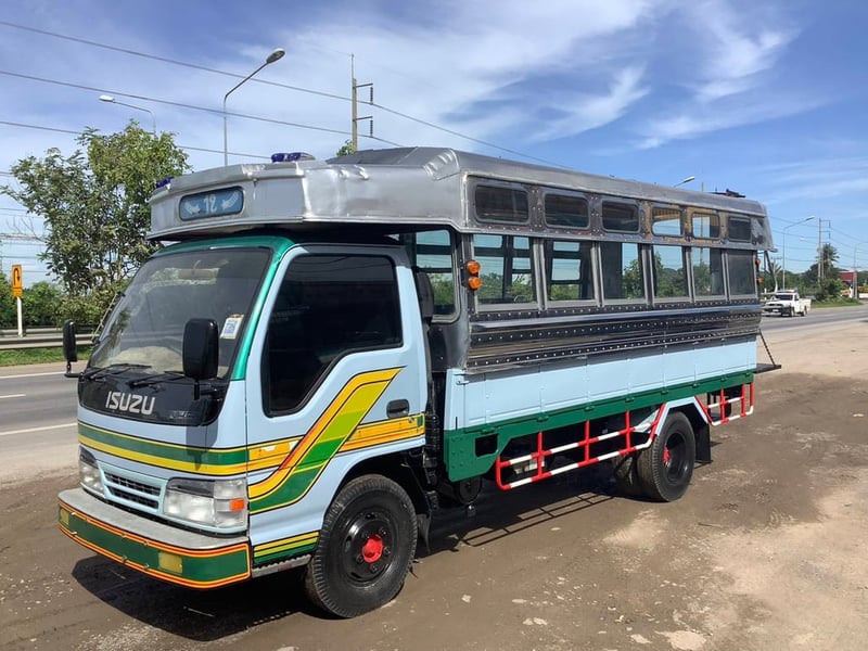 ISUZU NKR 120แรงม้า รถบรรทุก 6ล้อ สองแถว ปี1998