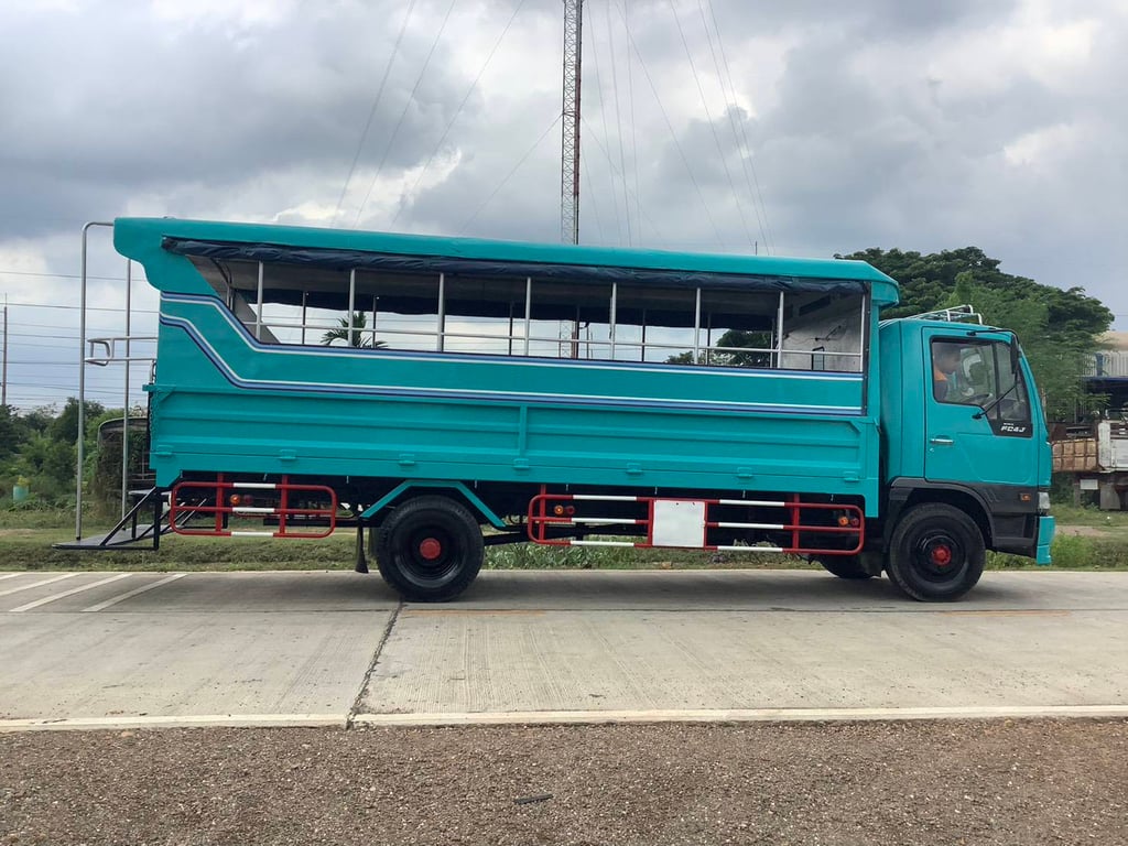 HINO FC 150แรงม้า รถบรรทุก 6ล้อ สองแถว ปี1997
