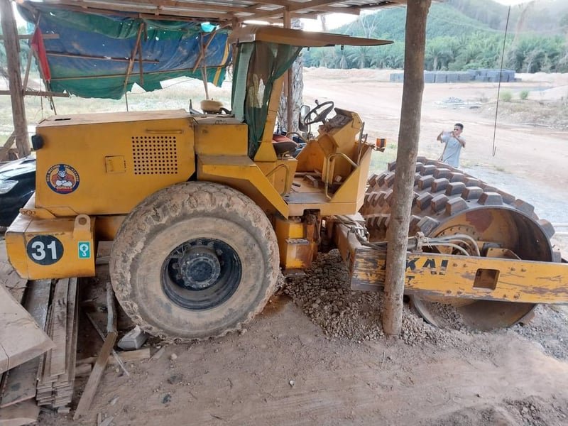 รถบด Sakai 