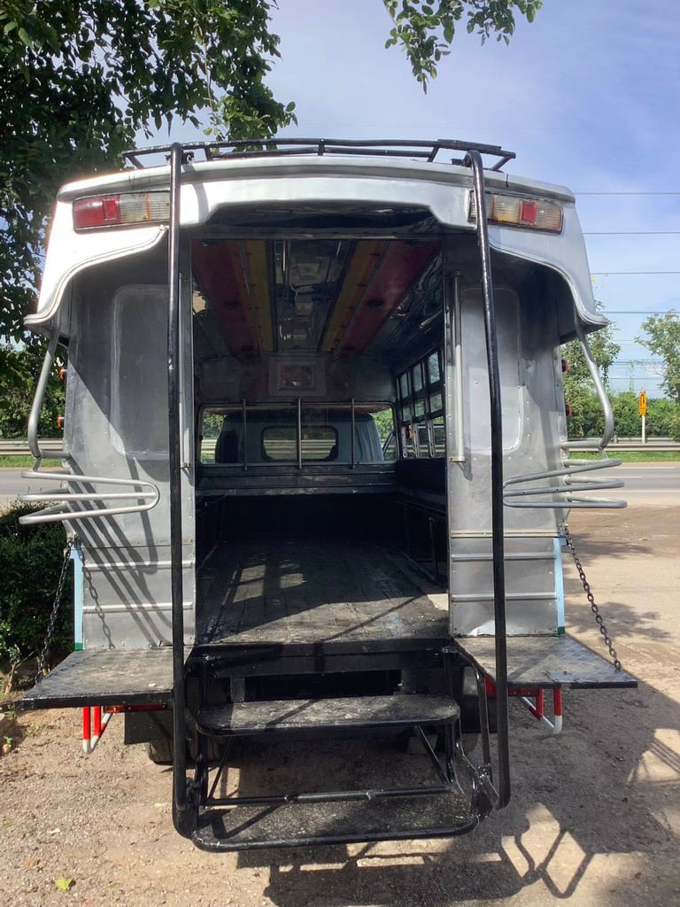 ISUZU NKR 120แรงม้า รถบรรทุก 6ล้อ สองแถว ปี1998