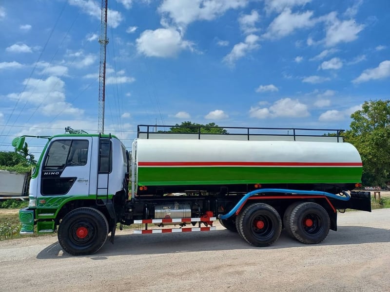 HINO FF 210แรงม้า รถบรรทุก 10ล้อ บรรทุกน้ำ ปี1998