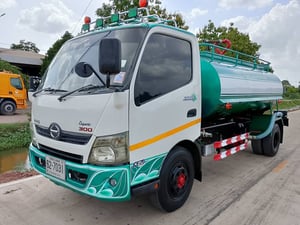 HINO XZU 150แรงม้า รถบรรทุก 6ล้อ บรรทุกน้ำ ปี2009