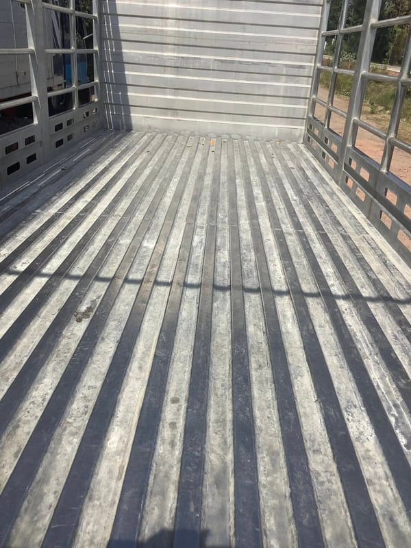 Isuzu FRR210 กระบะคอกสูง Isuzu FRR210 กระบะคอกสูง