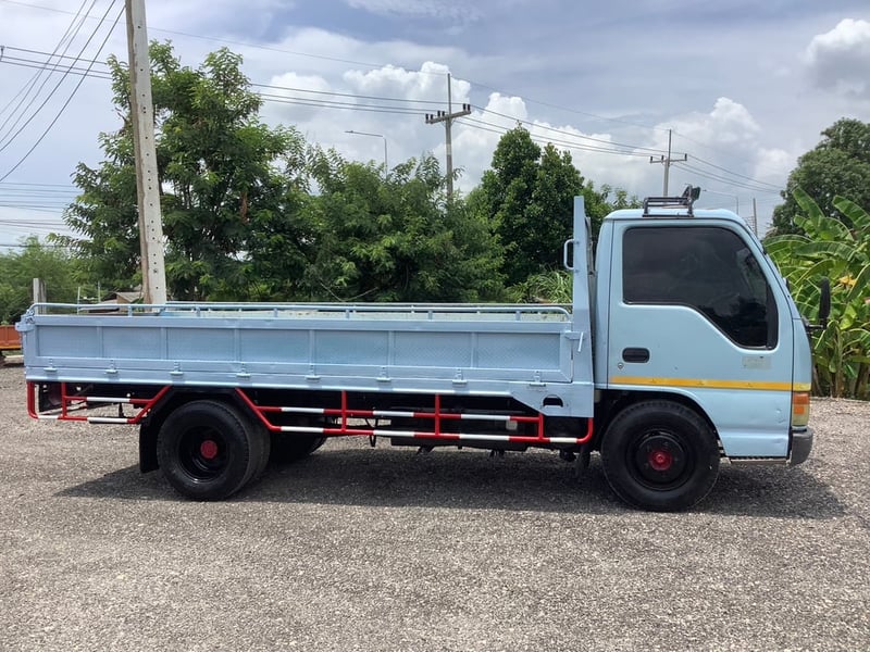 ISUZU NKR 119แรงม้า รถบรรทุก 4ล้อ กระบะเหล็ก ปี2002 ISUZU NKR 119แรงม้า รถบรรทุก 4ล้อ กระบะเหล็ก ปี2002