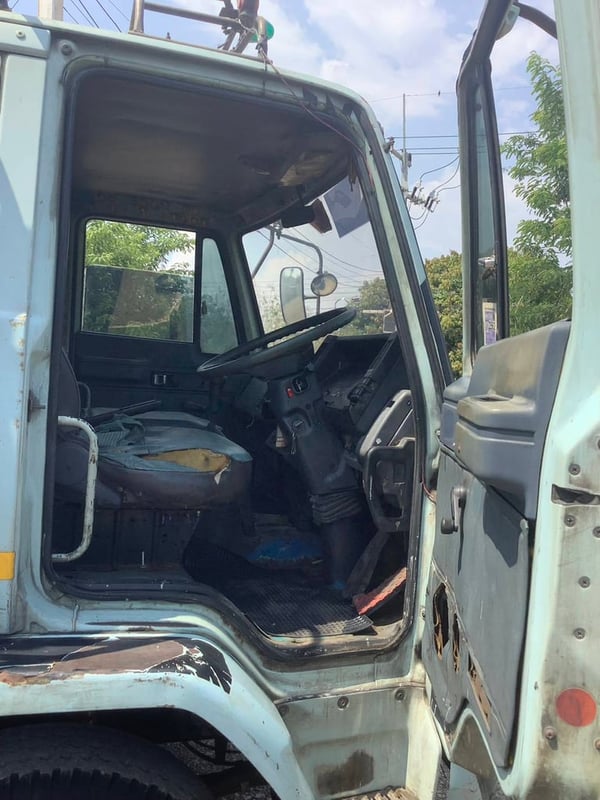 ISUZU FTR 195แรงม้า รถบรรทุก 6ล้อ ดั้มพ์ ปี1995