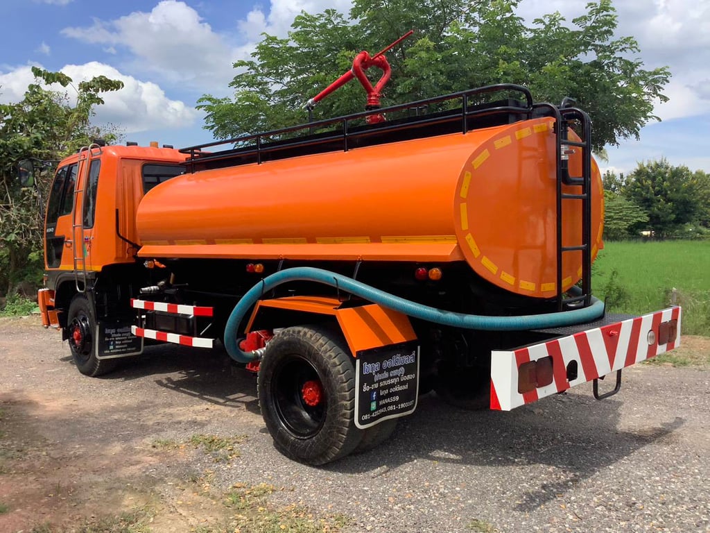 HINO FF 195แรงม้า รถบรรทุก 6ล้อ บรรทุกน้ำ ปี1994 HINO FF 195แรงม้า รถบรรทุก 6ล้อ บรรทุกน้ำ ปี1994