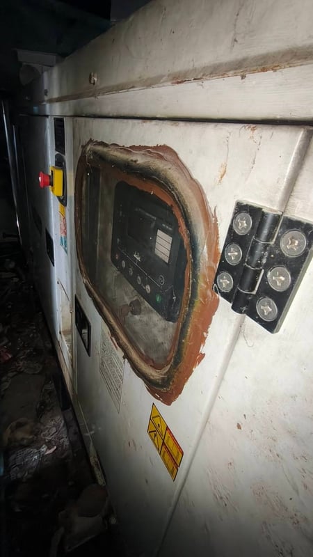 ขายเครื่องปั่นไฟ คัมมินส์ รุ่น 6BT ขนาด 108 KVA พร้อมตู้เก็บเสียงสะภาพดีใช้งาน 85 ชั่วโมง ขายเครื่องปั่นไฟ คัมมินส์ รุ่น 6BT ขนาด 108 KVA พร้อมตู้เก็บเสียงสะภาพดีใช้งาน 85 ชั่วโมง