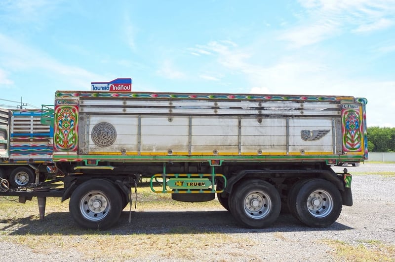 ISUZU FVZ 300แรงม้า รถบรรทุก 10ล้อ ดั้มพ์ ปี2015 เลขไมล์น้อยกว่า 500,000 กม.