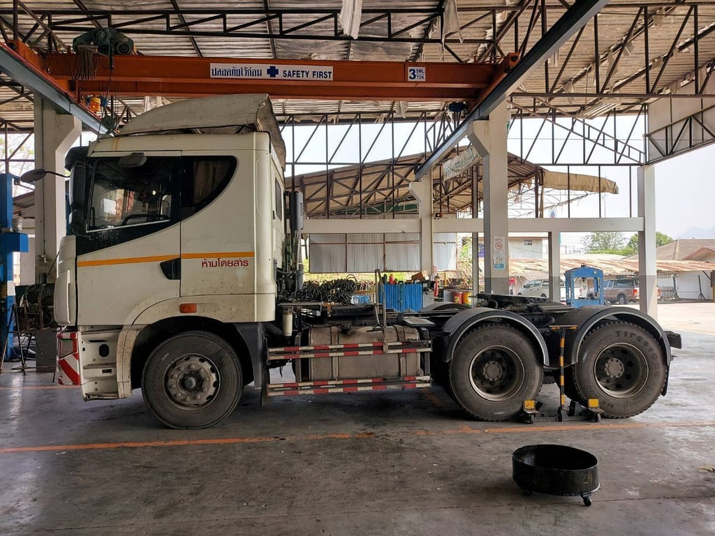 CAMC HNTT250H33DC2M 336แรงม้า รถบรรทุก 10ล้อ หัวลาก เฉพาะหัว ปี2014 เลขไมล์น้อยกว่า 500,000 กม.