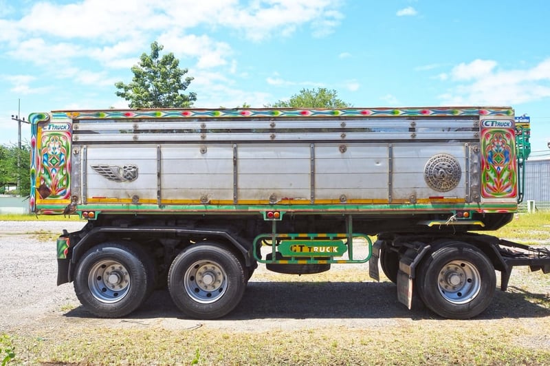 ISUZU FVZ 300แรงม้า รถบรรทุก 10ล้อ ดั้มพ์ ปี2015 เลขไมล์น้อยกว่า 500,000 กม.