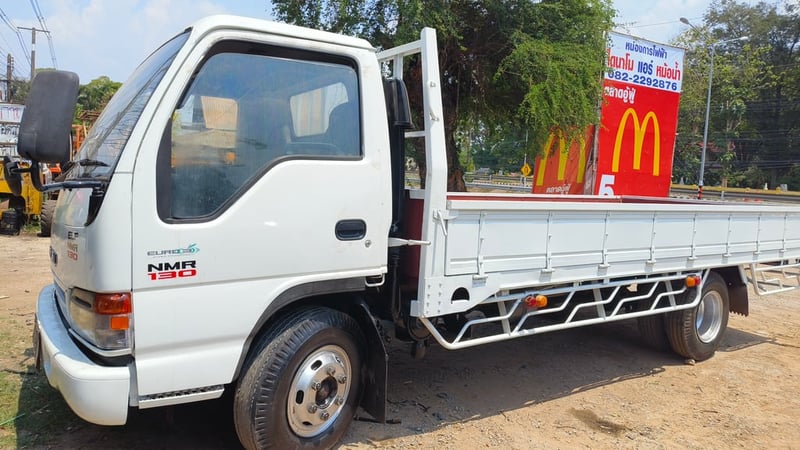 ISUZU NMR 120แรงม้า รถบรรทุก 6ล้อ รถบรรทุกอื่นๆ