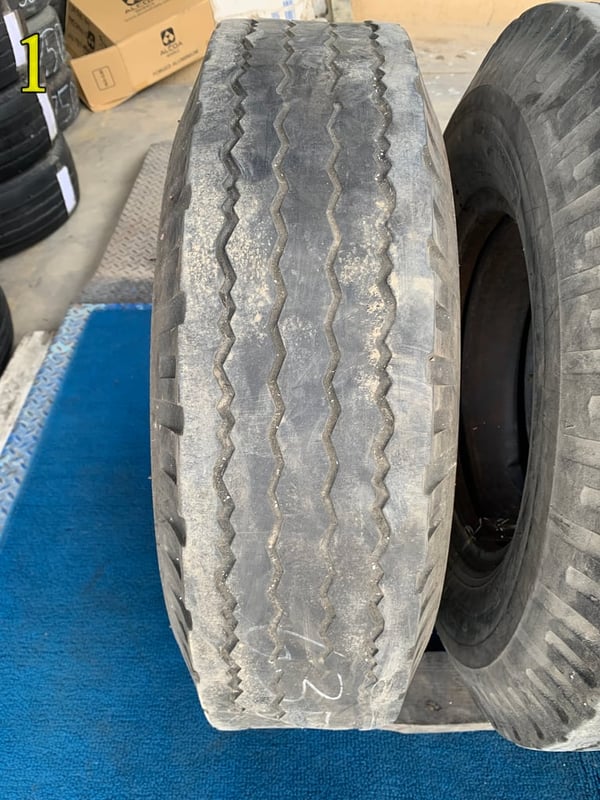 ยางเก่ารถบรรทุก คละยี่ห้อมีBridgestone และ Deestone  7.50r15 nylon ยางใน-รองคอ มี 4เส้น