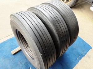 Bridgestone radial 8.25r16 r156 ชุดนี้มี 3เส้น ปีผลิต21-22 ใช้แล้ว