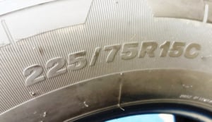 Radialใช้แล้ว มี 4เส้น 225-75r15 Bridgestone ปีผลิต 2018 r669
