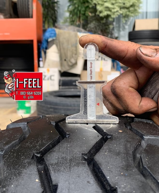 ยางรถยก forklift toyo tire ขนาด 23 x 9 - 10 ยางเก่าปี