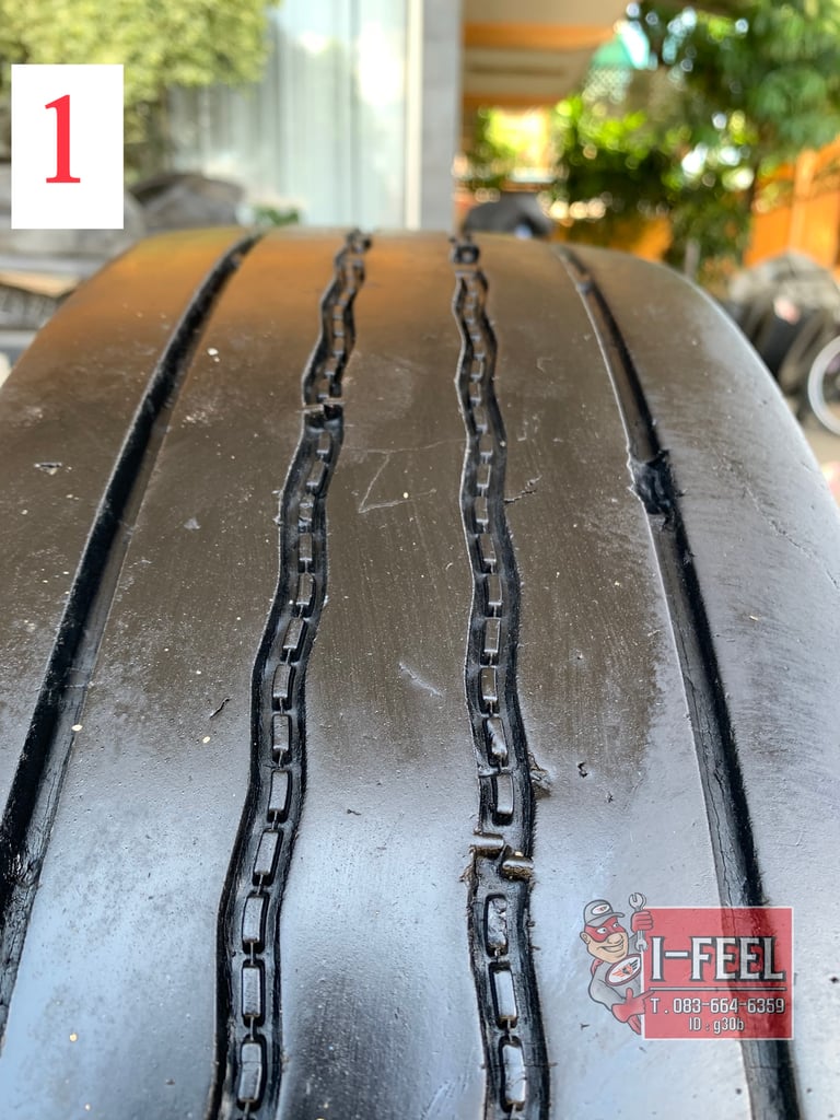 Radial พร้อมใช้ Bridgestone 8.25r16 รุ่น r156 คละปี มี 3เส้น Radial พร้อมใช้ Bridgestone 8.25r16 รุ่น r156 คละปี มี 3เส้น