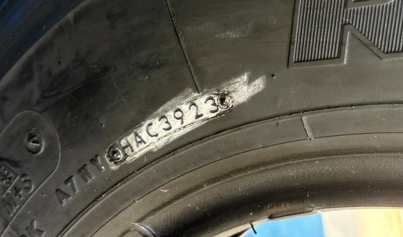 ยางเก่า บรรทุก BS 750r16 radial ในรองครบ ชุดนี้มี 4เส้น ปี2023