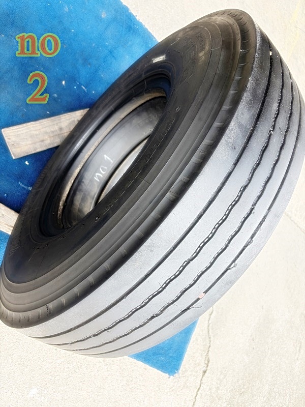 Bridgestone radial 8.25r16 r156 ชุดนี้มี 3เส้น ปีผลิต21-22 ใช้แล้ว