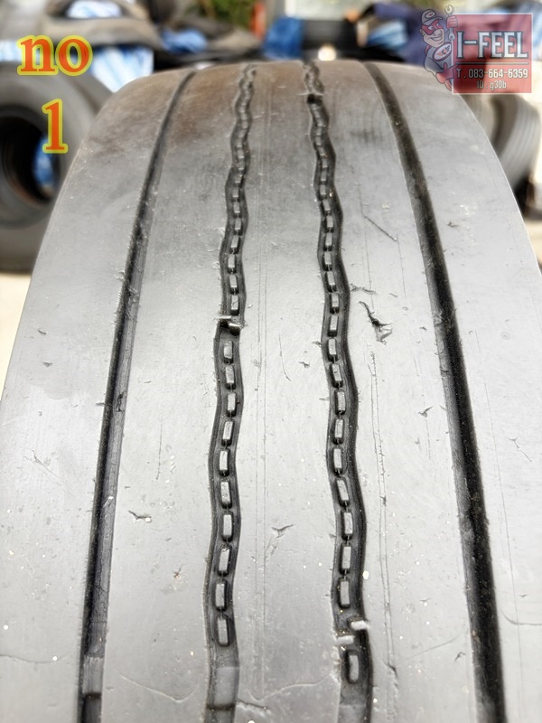 Bridgestone radial 8.25r16 r156 ชุดนี้มี 3เส้น ปีผลิต21-22 ใช้แล้ว