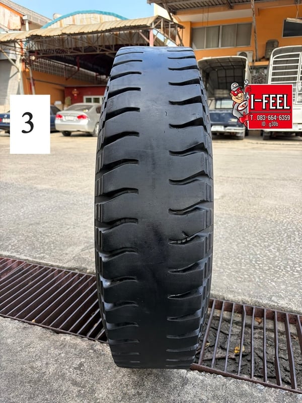 ยางรถบรรทุกใช้แล้ว bridgestone 1100r20 ผ้าใบ 3เส้น ปี 2022