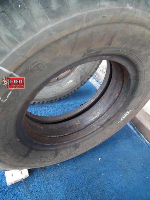 ยางเก่ารถบรรทุก คละยี่ห้อมีBridgestone และ Deestone  7.50r15 nylon ยางใน-รองคอ มี 4เส้น