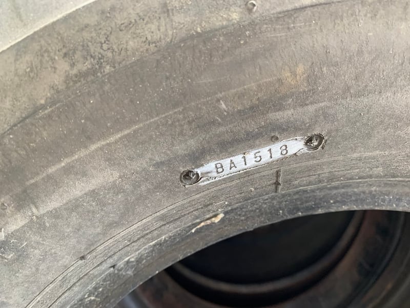 ยางเก่ารถบรรทุก คละยี่ห้อมีBridgestone และ Deestone  7.50r15 nylon ยางใน-รองคอ มี 4เส้น