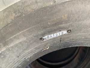 ยางเก่ารถบรรทุก คละยี่ห้อมีBridgestone และ Deestone  7.50r15 nylon ยางใน-รองคอ มี 4เส้น