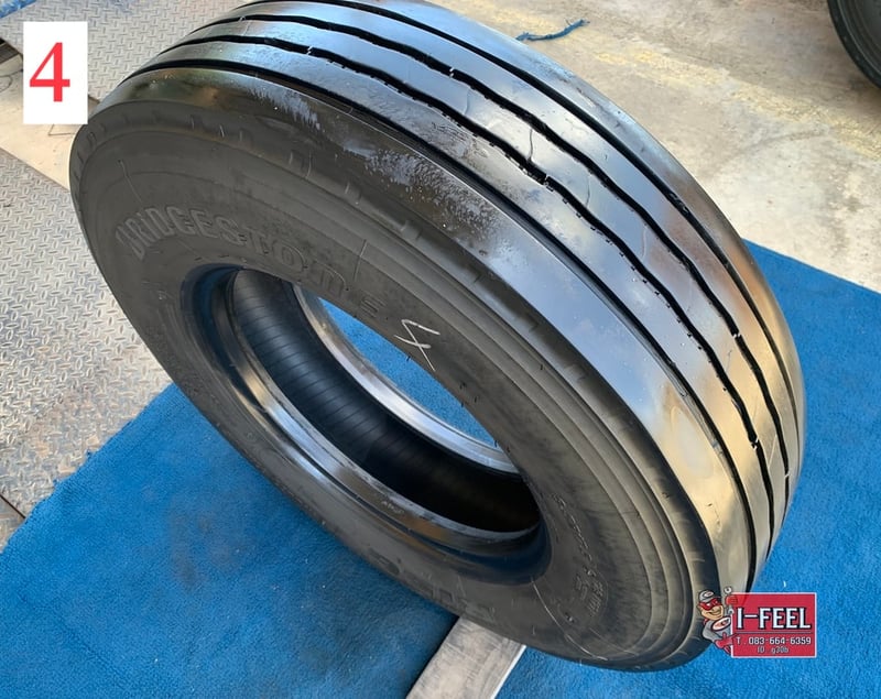 ยาง radial รถบรรทุกรถโดยสาร bridgestone ขนาดยาง 9.5R17.5 มี 4เส้น