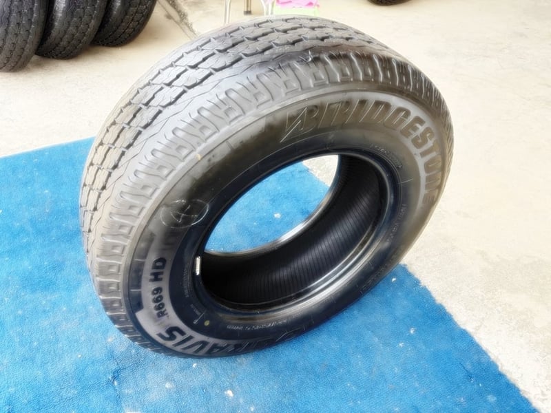 Radialใช้แล้ว มี 4เส้น 225-75r15 Bridgestone ปีผลิต 2018 r669
