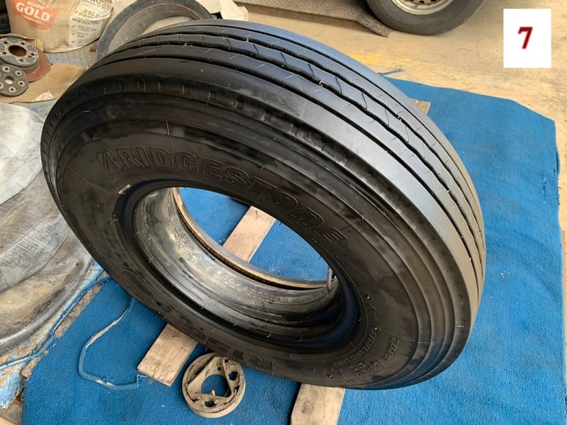ยางเก่ารถบรรทุกใช้แล้ว bs 7.50r16 r156 มี 8เส้น ปี23 และ 24 radial 