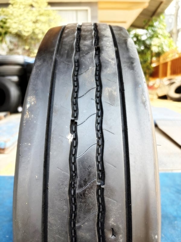 ยางเก่า บรรทุก BS 750r16 radial ในรองครบ ชุดนี้มี 4เส้น ปี2023