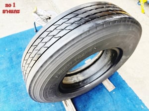 ยางเก่า บรรทุก BS 750r16 radial ชุดนี้ เป็นยางแกะดอกยาง มี 2เส้น ปี21 และ 24