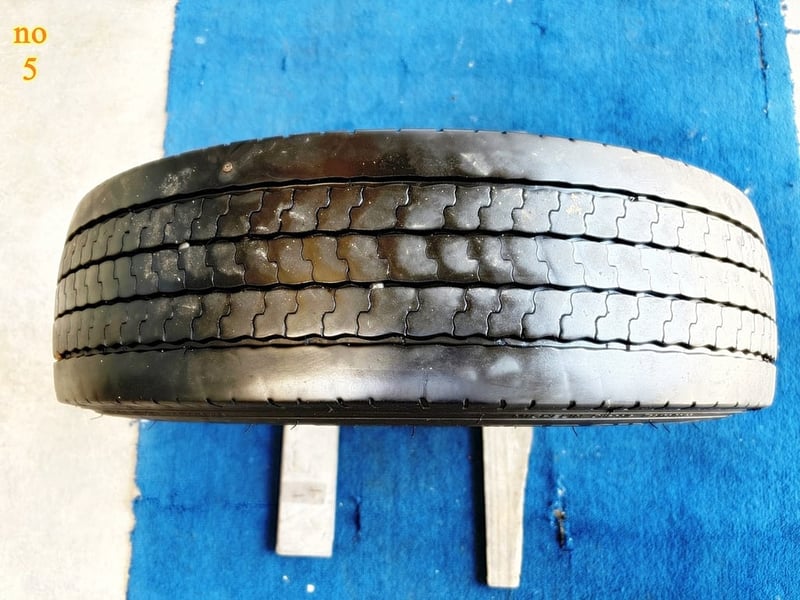 ยางเก่าใช้แล้ว michelin 205-85r16 มี 6เส้น ปีผลิต 2024