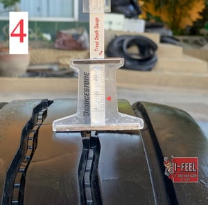 ยาง radial รถบรรทุกรถโดยสาร bridgestone ขนาดยาง 9.5R17.5 มี 4เส้น