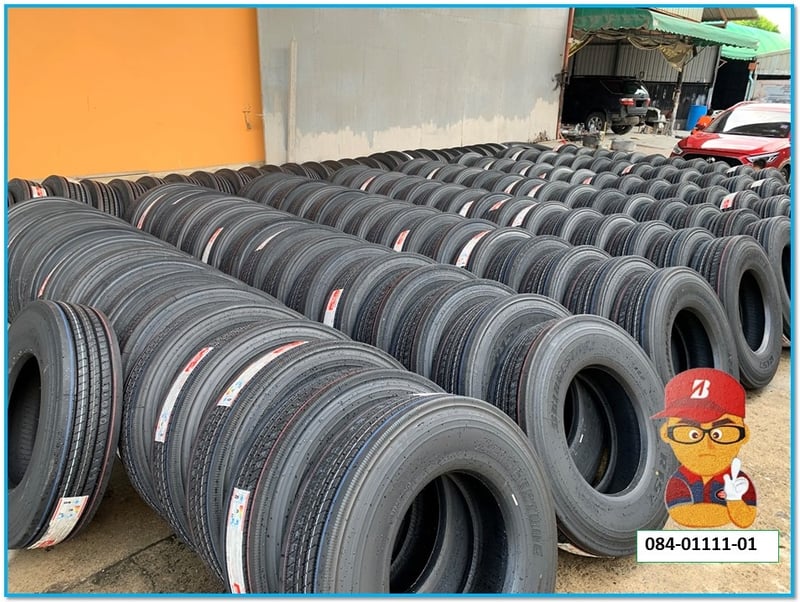 Bridgestone รุ่น R157 ขนาด 11R 22.5 Tbr ยางใหม่ เส้นละ9,450บาท